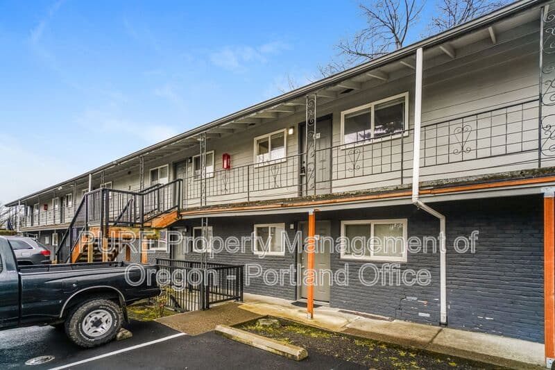 Portland Apartment: 18411 E Burnside St