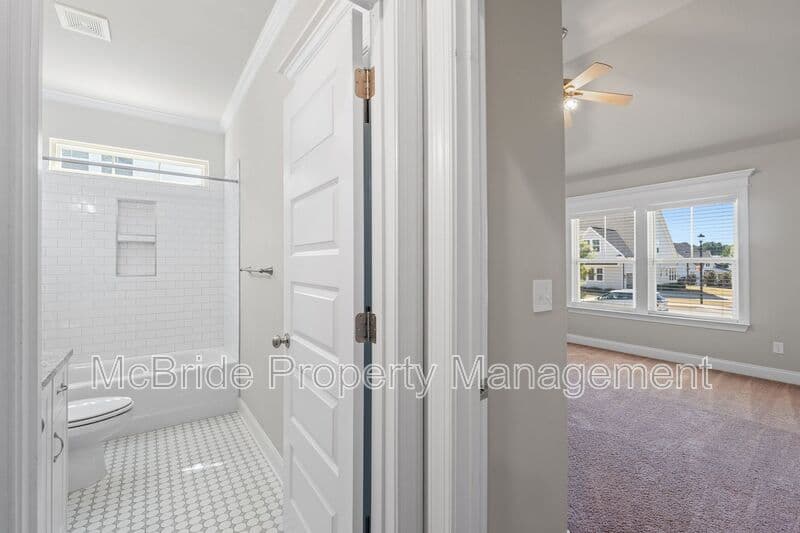 Evans House: 3031 Rosewood Drive
