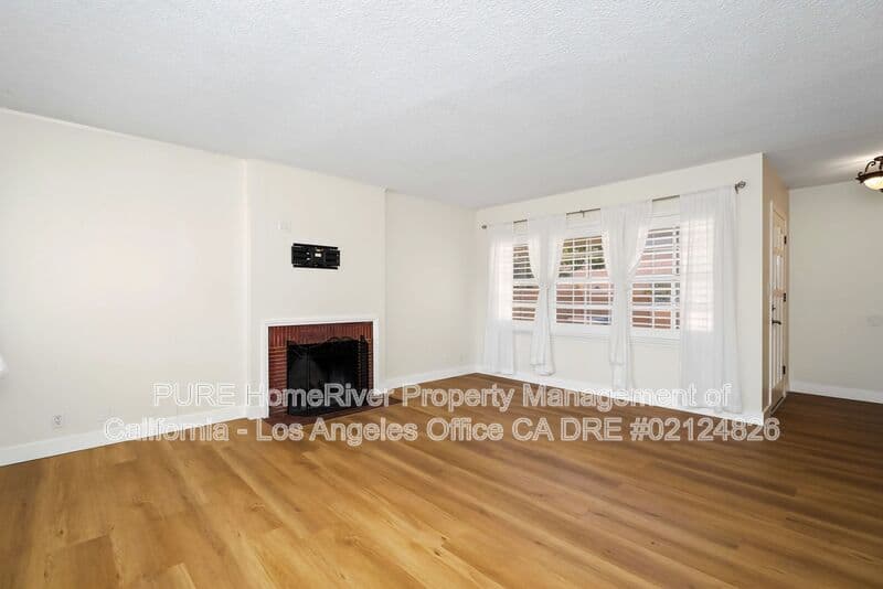 Gardena House: 12920 Ardath Ave