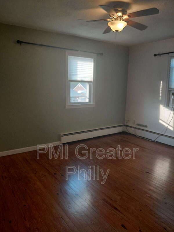 Bristol Townhome: 687 Mansion St