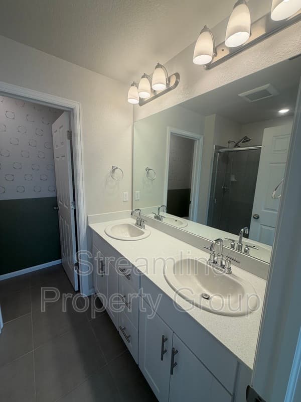 Brighton House: 5117 Buckwheat Road