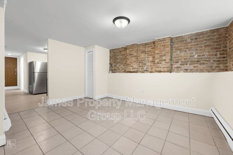 Chicago Condo: 835 N Paulina St - G