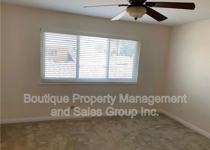 Costa Mesa Condo: 2336 Minuteman Way