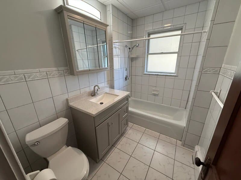 Fall River Condo: 61 Lafayette St