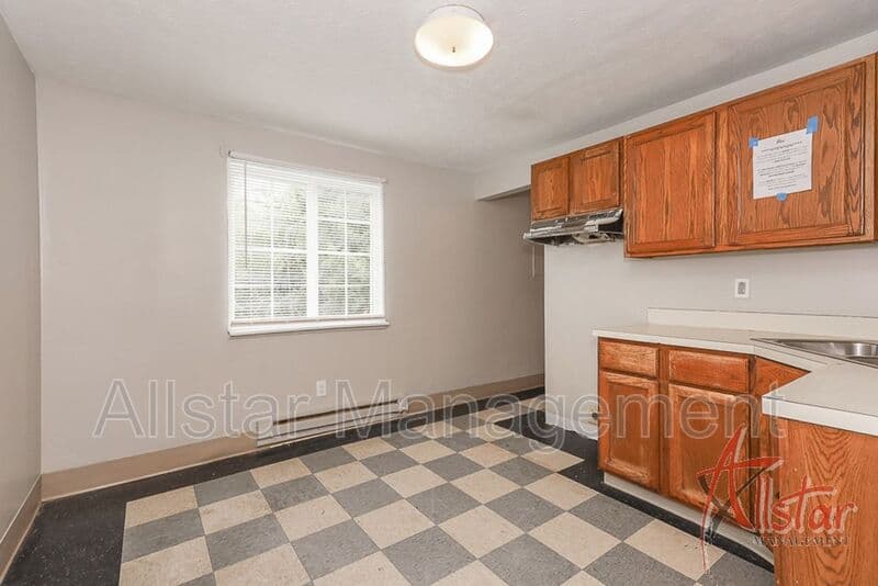 Lorain House: 1321 Massachusetts Ave