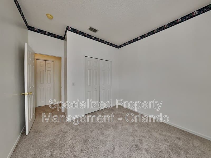 Deltona House: 3233 Kings Ridge Ter
