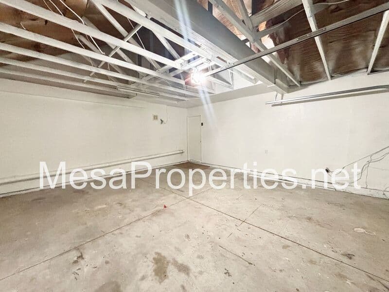 Victorville House: 14581 King Canyon