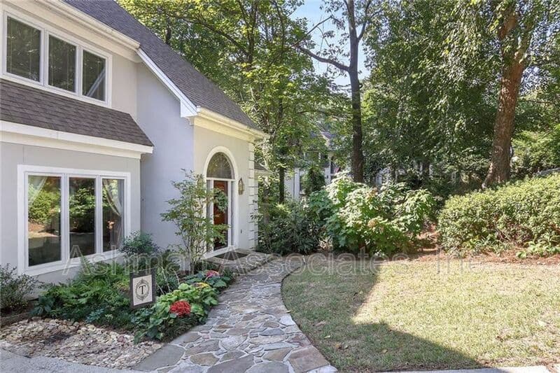 Atlanta House: 930 Manchester Place
