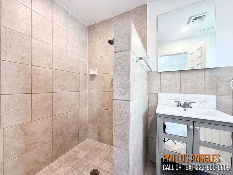 los angeles Condo: 2252 East 103rd Street
