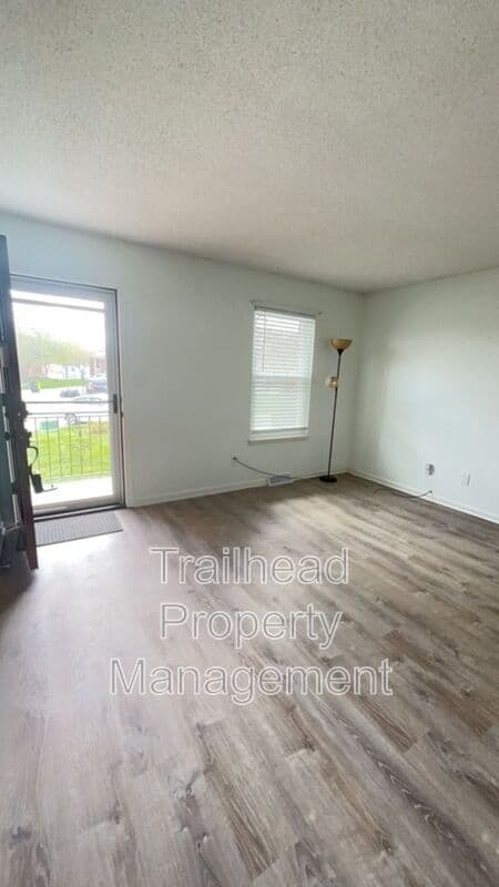 Kansas City Townhome: 8716 N Chatham Ave