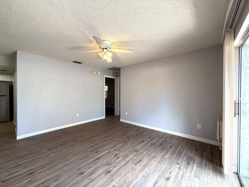 Brandon Condo: 3202 Bloomingdale Villas Court -3202