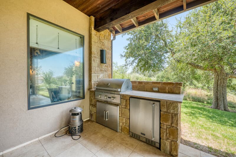 Horseshoe Bay House: 130 Christine Circle