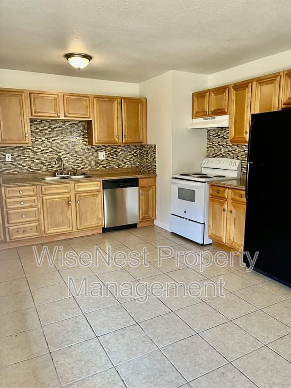 Kansas City House: 10804 Newton Avenue