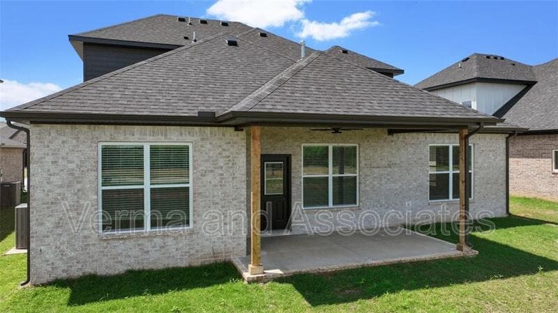 Centerton House: 1221 Mammoth St
