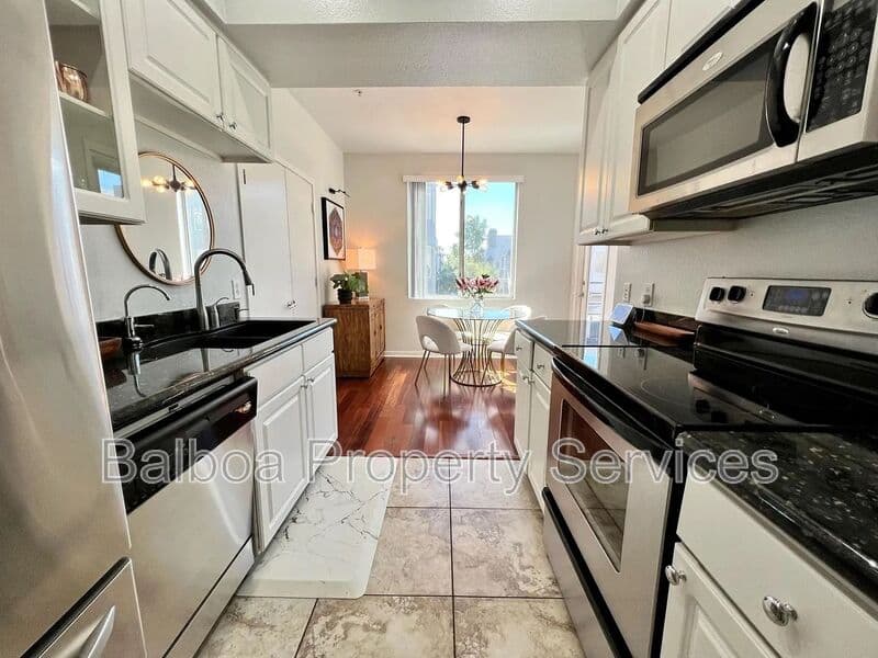 Phoenix Townhome: 3633 N 3rd Ave