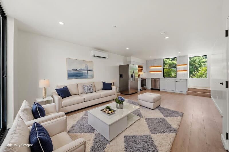 San Diego Condo: 2664 L Street