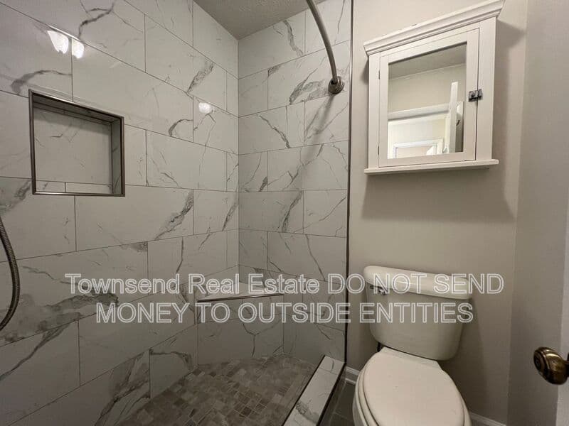 Fayetteville House: 7108 Calamar Dr.