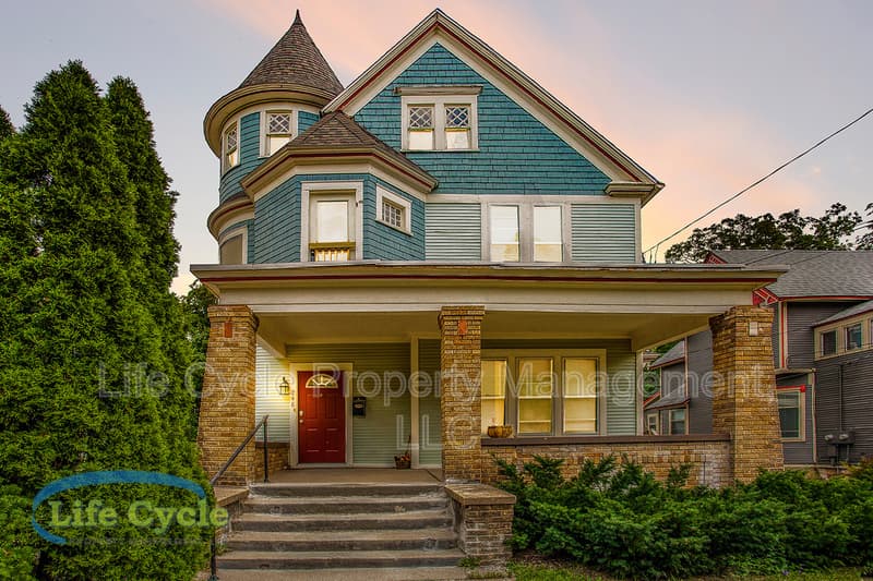 Grand Rapids Condo: 250 Henry Avenue Southeast