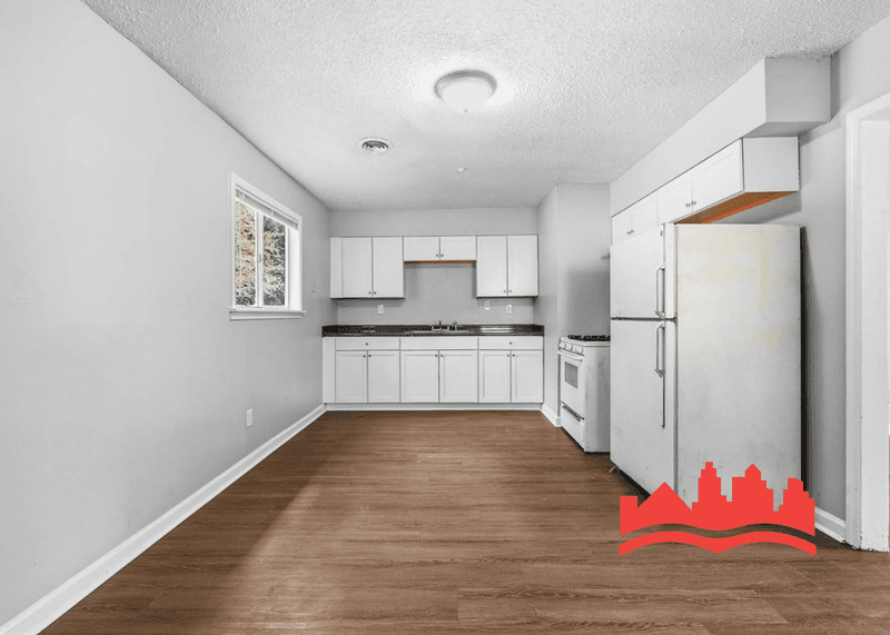 Bartlett House: 3915 Clover Hill Dr