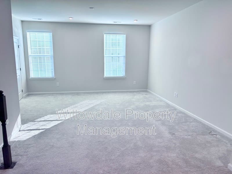 Durham Townhome: 818 Romeria Dr