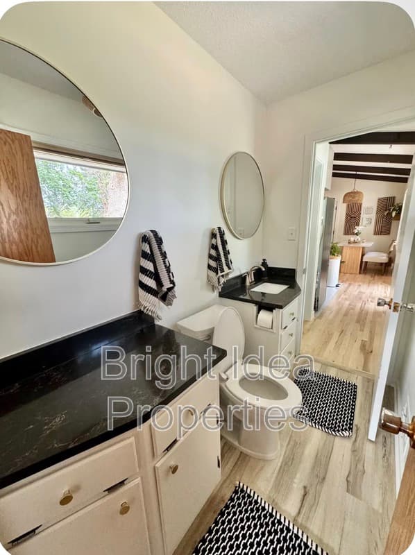 Saint Paul House: 896 Hadley Lane North