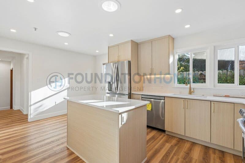 Mill Valley House: 51 Plaza Dr