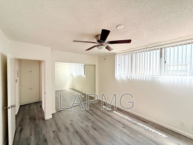 Los Angeles House: 1029 N. Ardmore Avenue