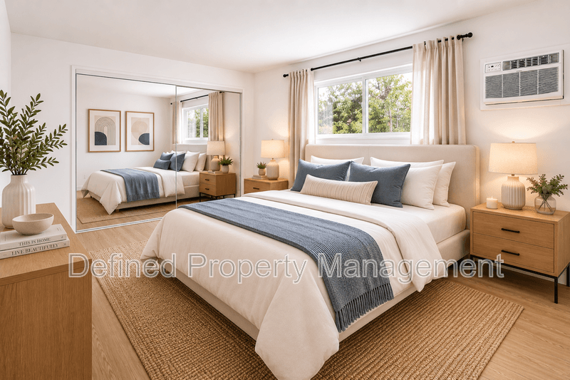 Tarzana House: 5919 Reseda Blvd 48