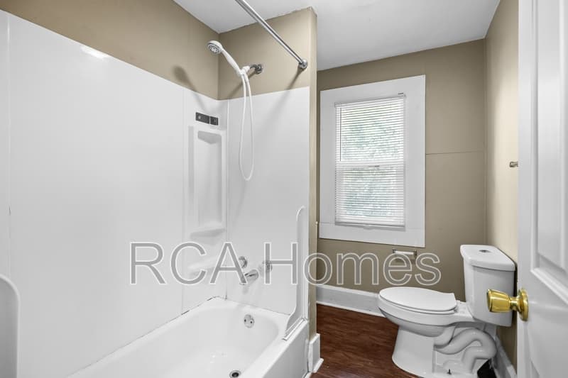 Indianapolis House: 4118 East Washington Street