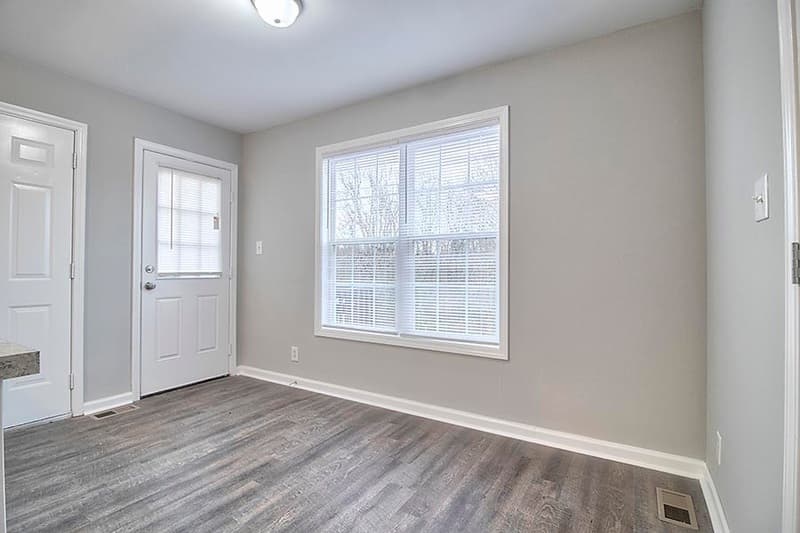 Oak Grove House: 733 Shetland Dr