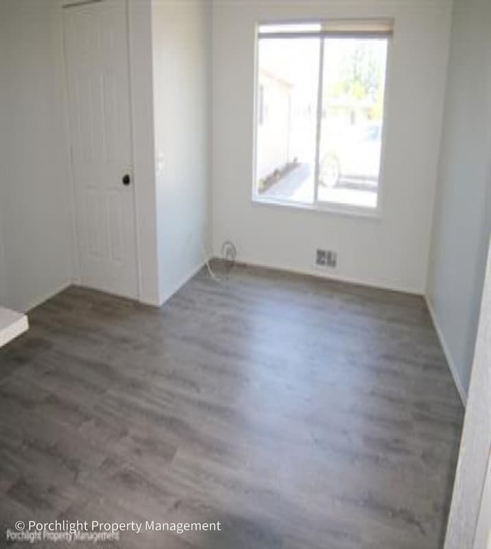 Lynden Condo: 1313 Main Street - D