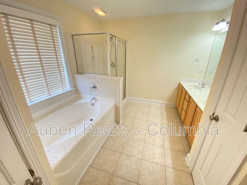 Lexington House: 105 Ridge Top Rd