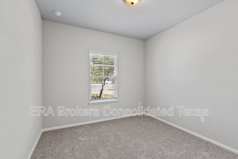 Pflugerville House: 3317 Burch Brook Cove