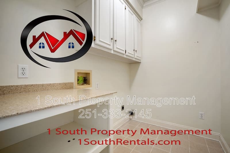 Mobile House: 4272 Bit and Spur Road #16