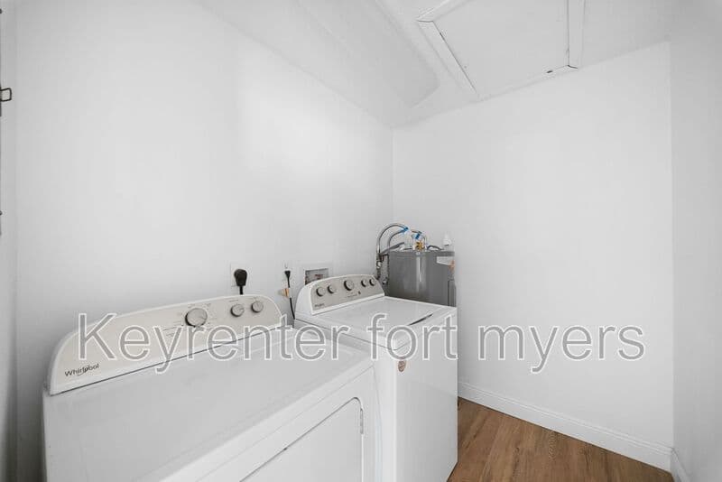 Fort Myers House: 11370 SUMMERWINDS CT