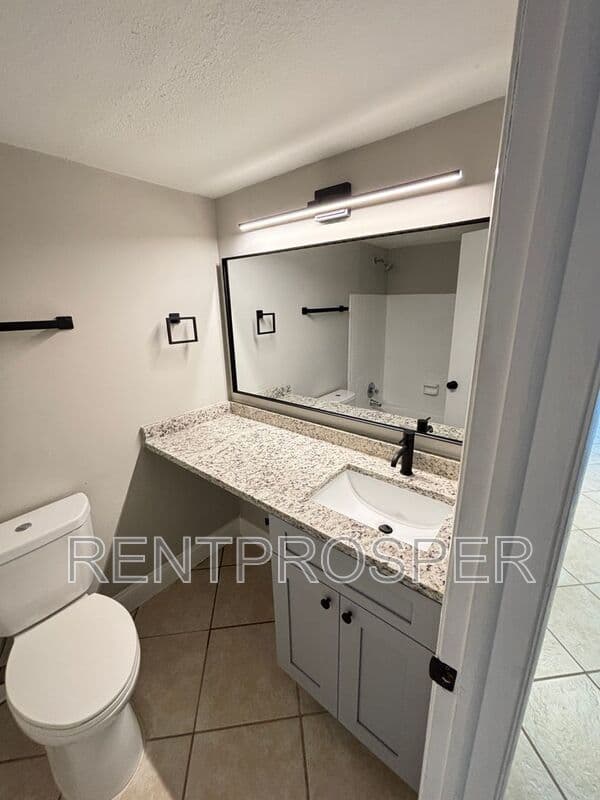 Orlando Condo: 4207 S. Semoran Blvd