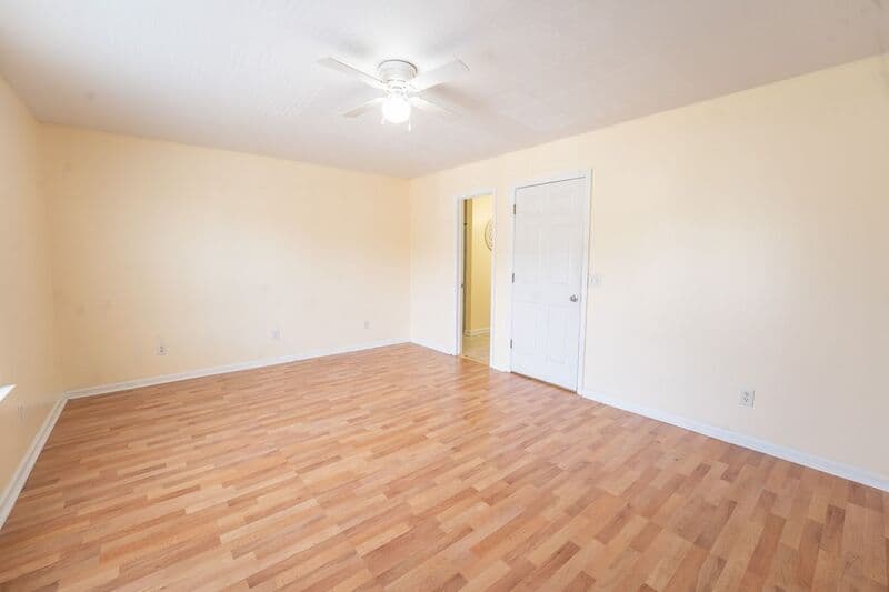 Port Wentworth House: 7 Gimbal Cir