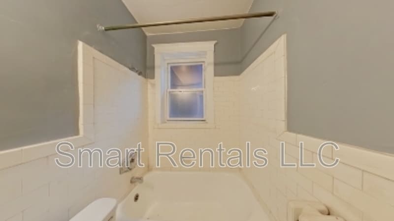 St. Louis Condo: 1004 Tamm Avenue - 1N