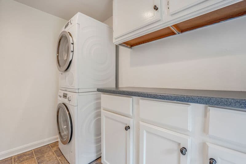 Fredericksburg House: 708 Kenmore Ave