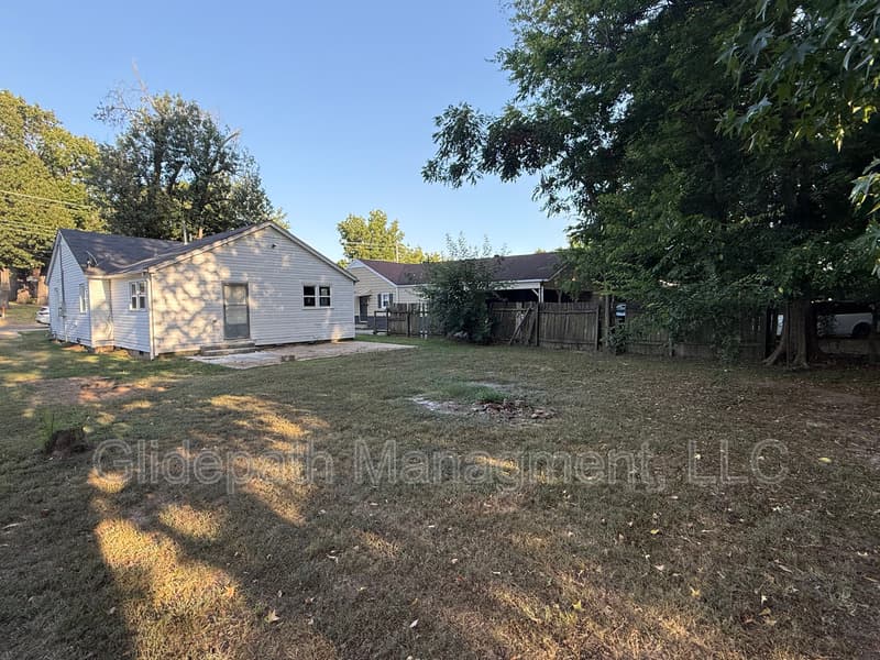 Jonesboro House: 1809 S Culberhouse