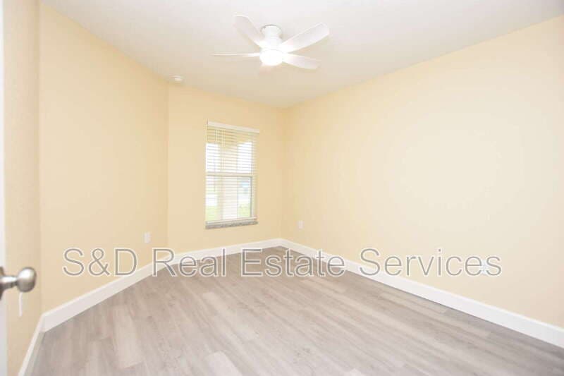 Lakeland Condo: 1111 Mercury Dr E
