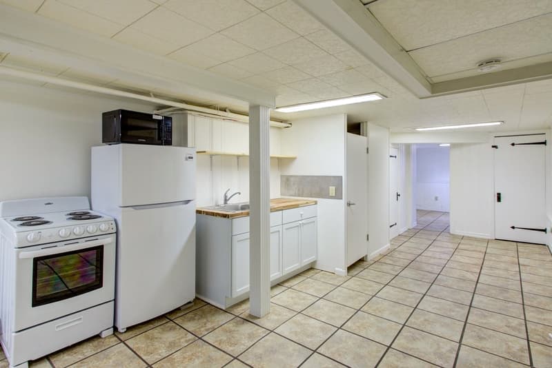 Lancaster House: 902 Columbia Avenue