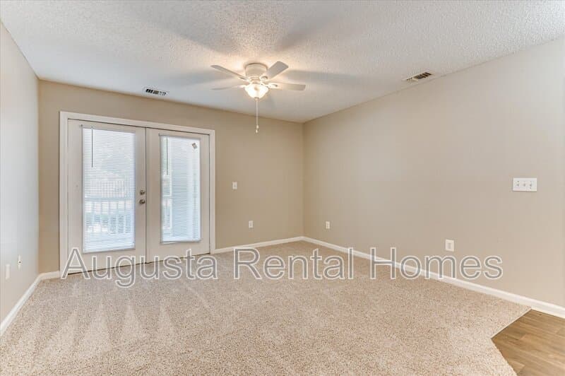 Edgefield Condo: 320 Peachtree Street - 325-6