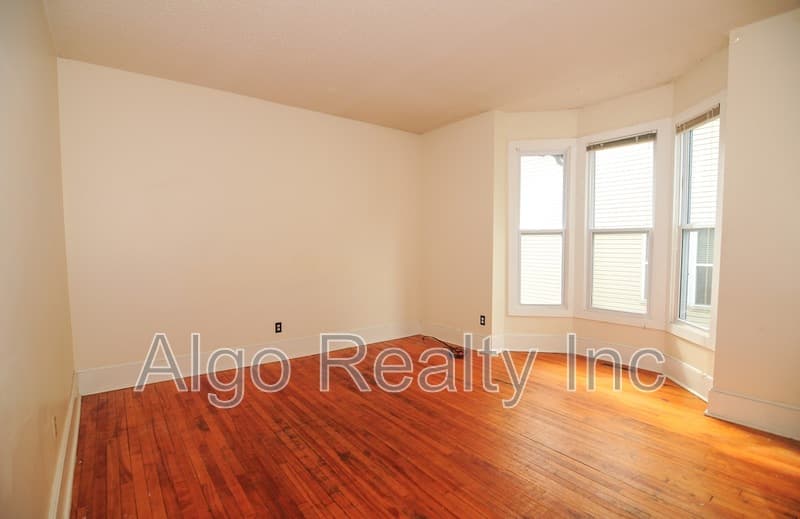 Minneapolis Condo: 1015 13th Avenue Southeast - 2