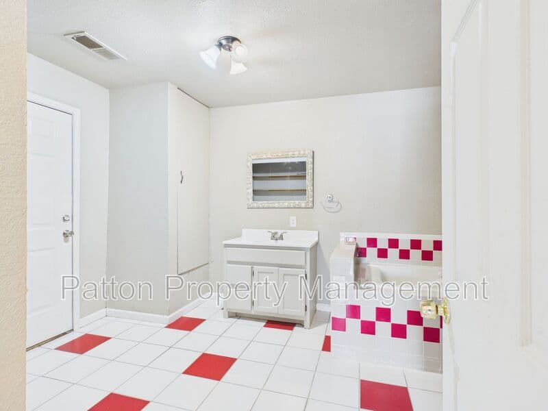Amarillo House: 1511 North Polk Street