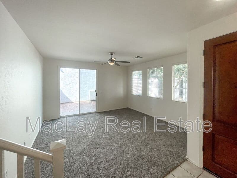 Mesa House: 10252 E Isleta ave