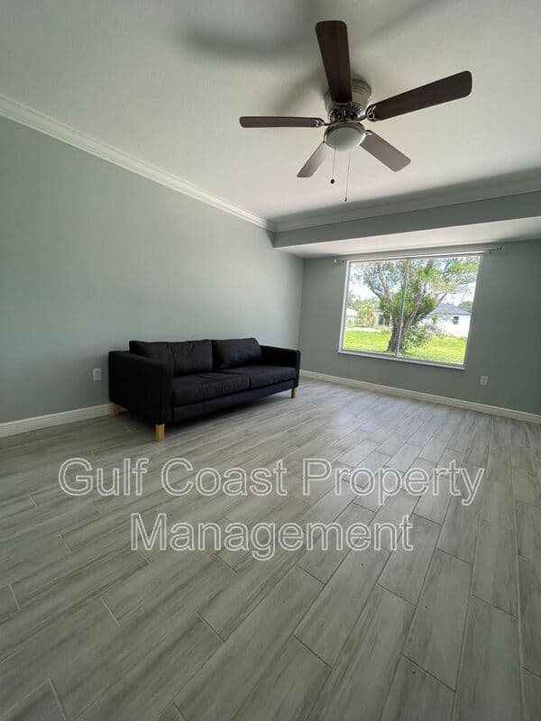 North Port House: 3365 Avanti Circle