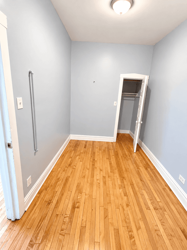 Chicago Condo: 2303 South Oakley Avenue