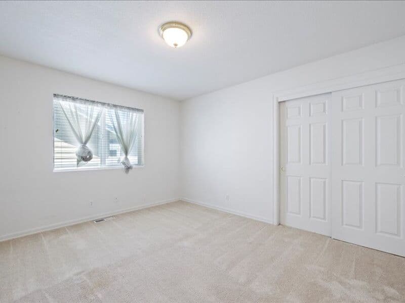 Kennewick House: 4009 S Palouse St