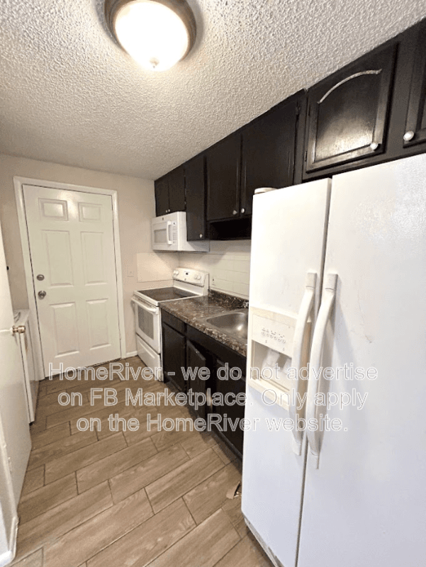 Tampa Condo: 1207 E 108th Ave